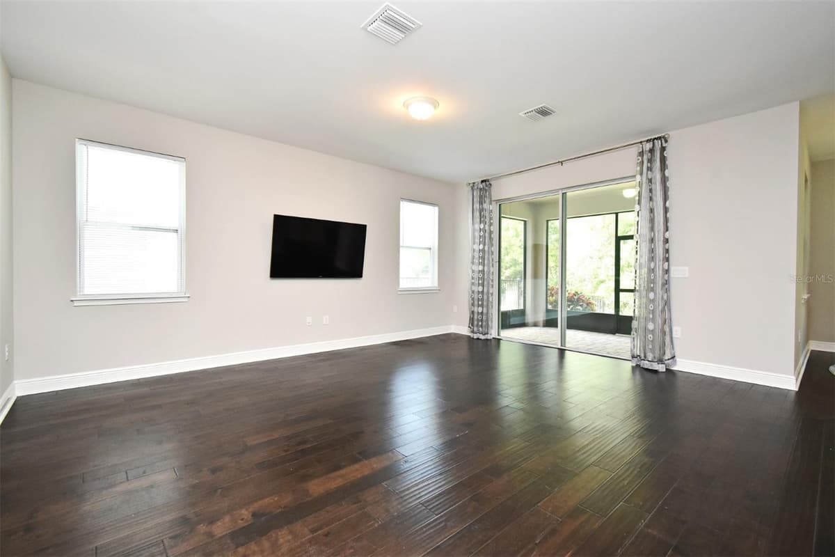 8742 PEACHTREE PARK CT — photo 4 of 38