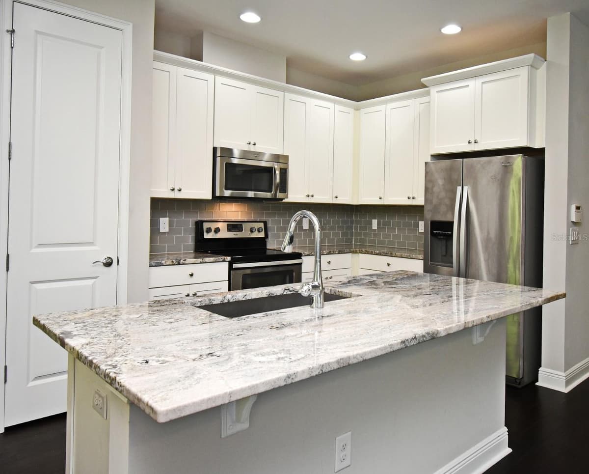 8742 PEACHTREE PARK CT — photo 10 of 38