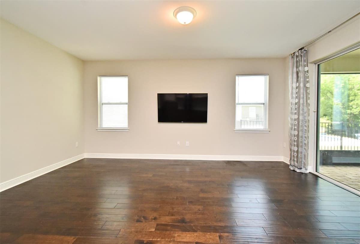 8742 PEACHTREE PARK CT — photo 5 of 38