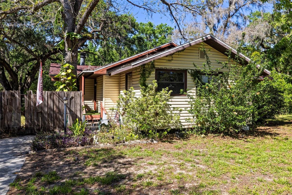 29133 LAWTON DRIVE — photo 5 of 40