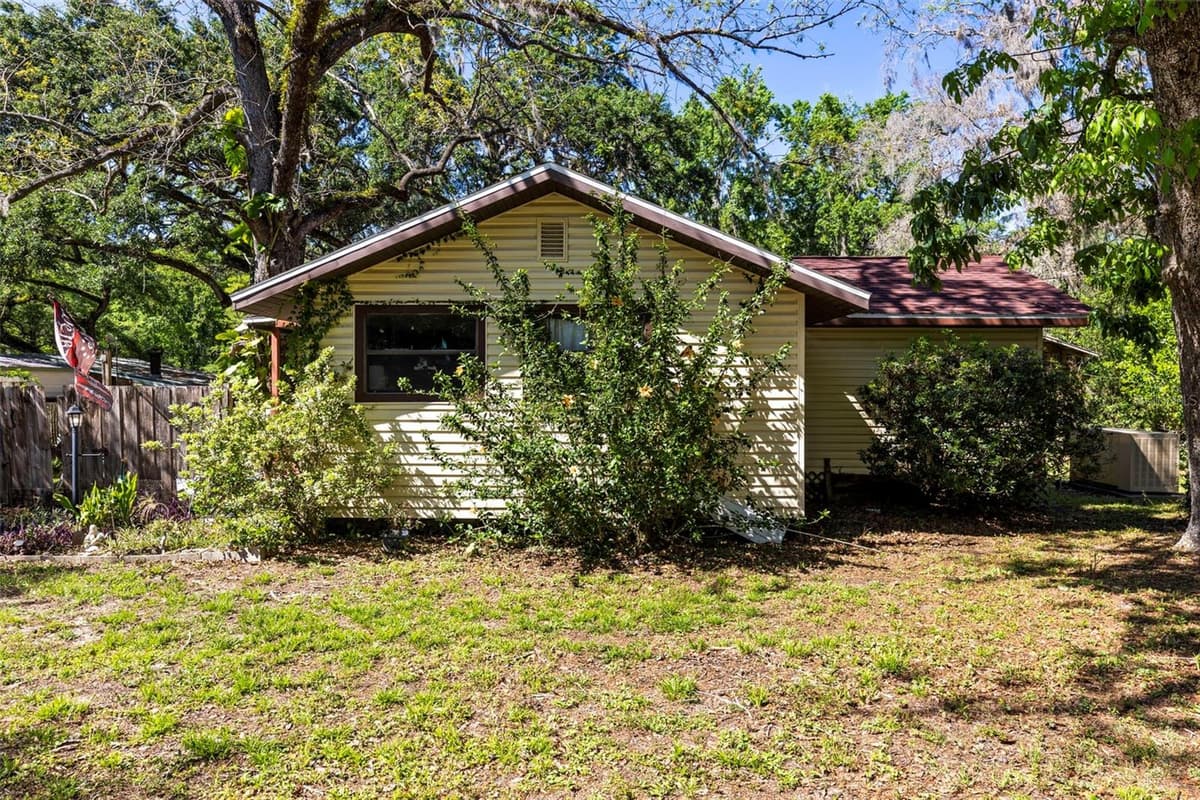 29133 LAWTON DRIVE — photo 4 of 40