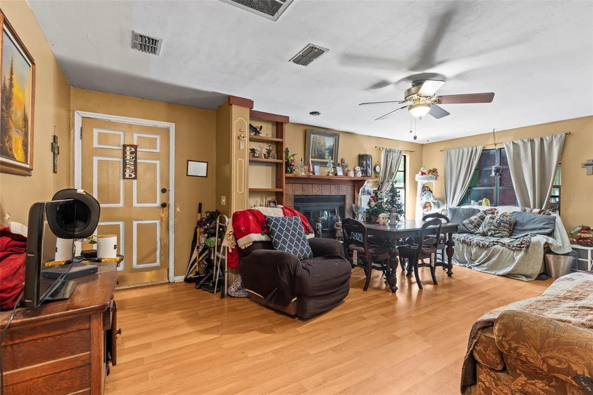 29133 LAWTON DRIVE — photo 12 of 40