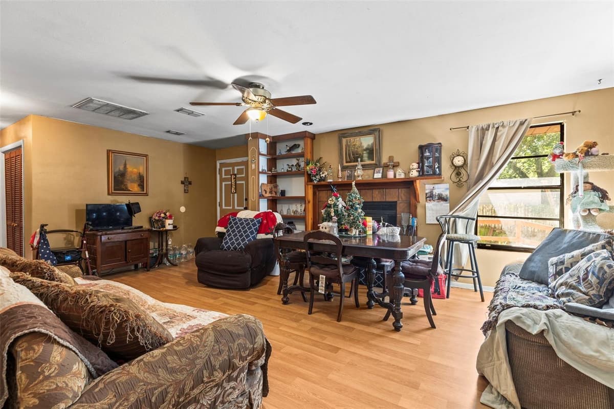 29133 LAWTON DRIVE — photo 11 of 40