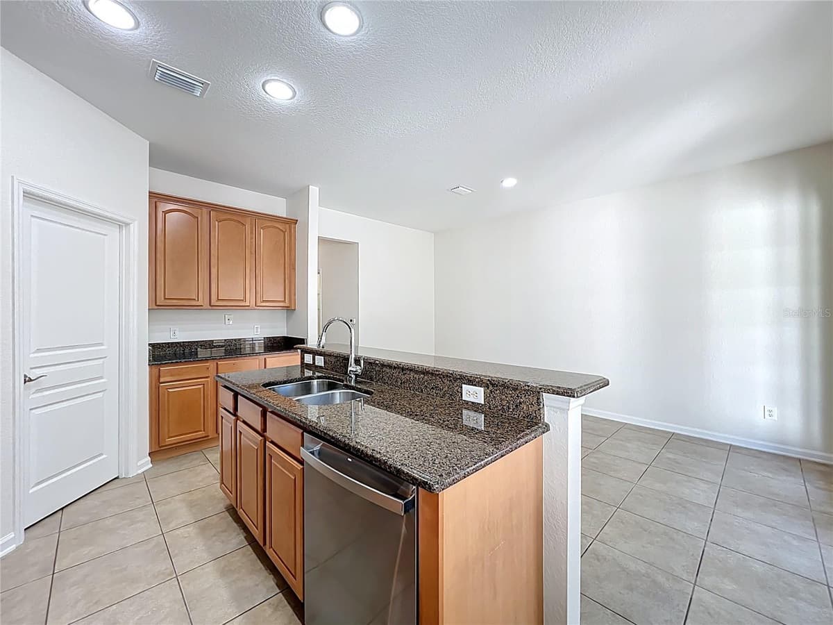 12930 VENNETTA WAY — photo 10 of 38