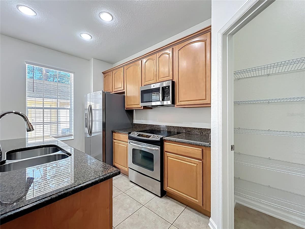 12930 VENNETTA WAY — photo 7 of 38