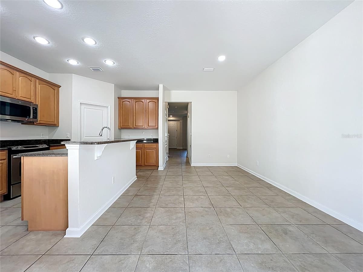 12930 VENNETTA WAY — photo 12 of 38