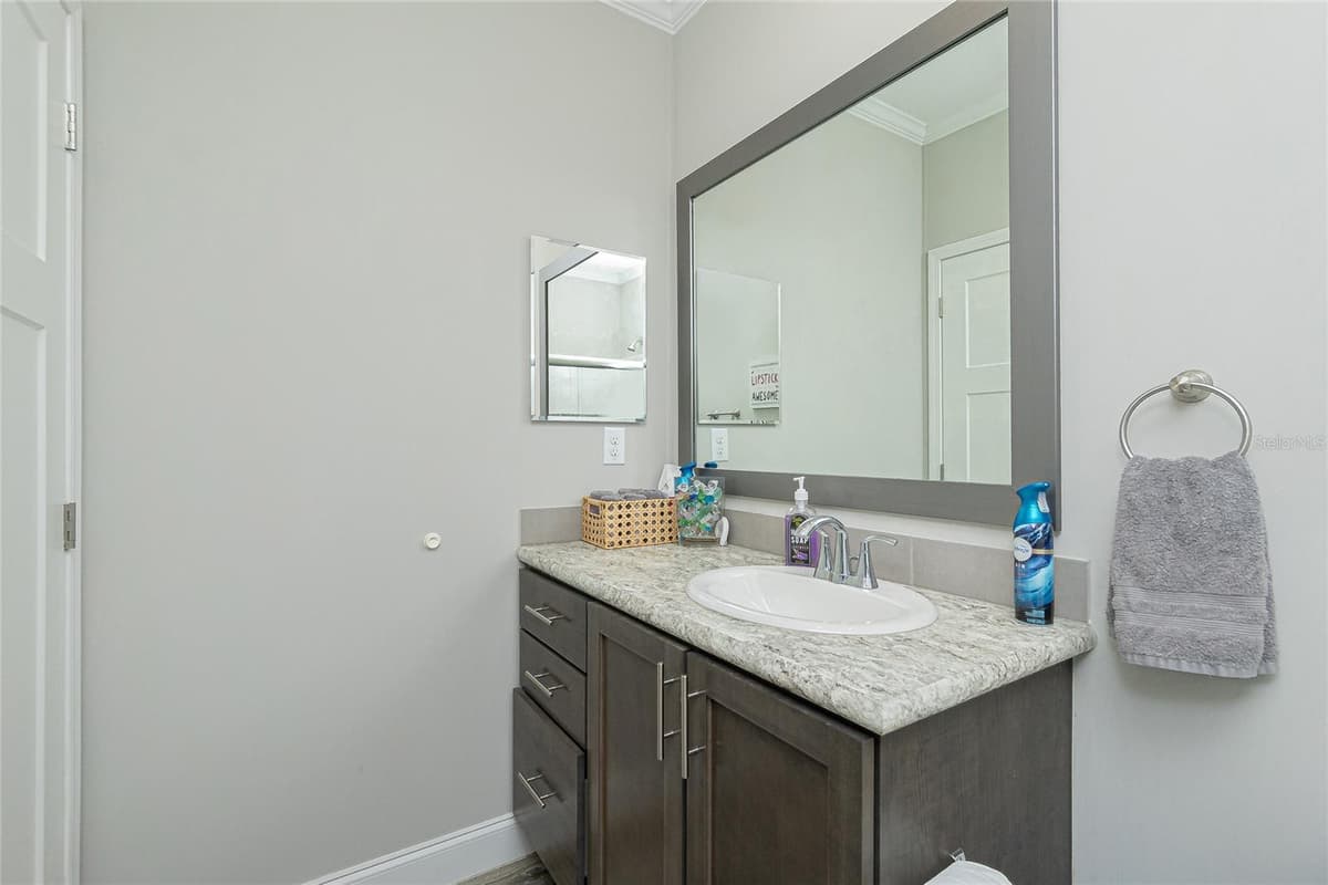 1431 SANDERLING DRIVE — photo 32 of 59