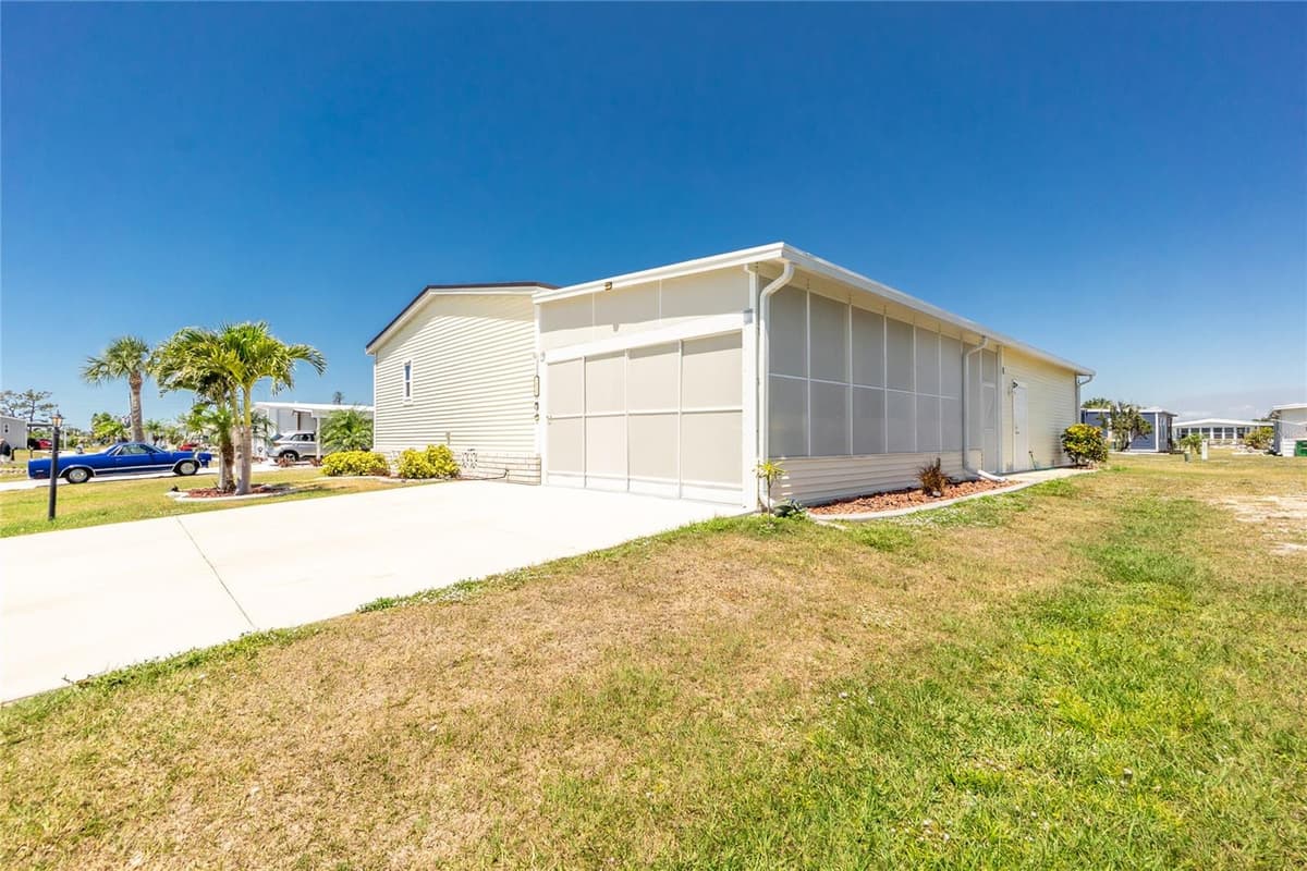 1431 SANDERLING DRIVE — photo 3 of 59
