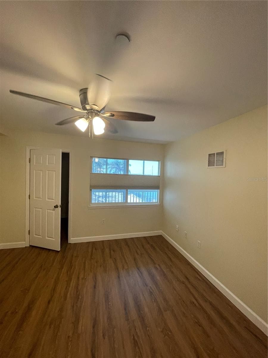 150 HARBORSIDE AVENUE — photo 48 of 66