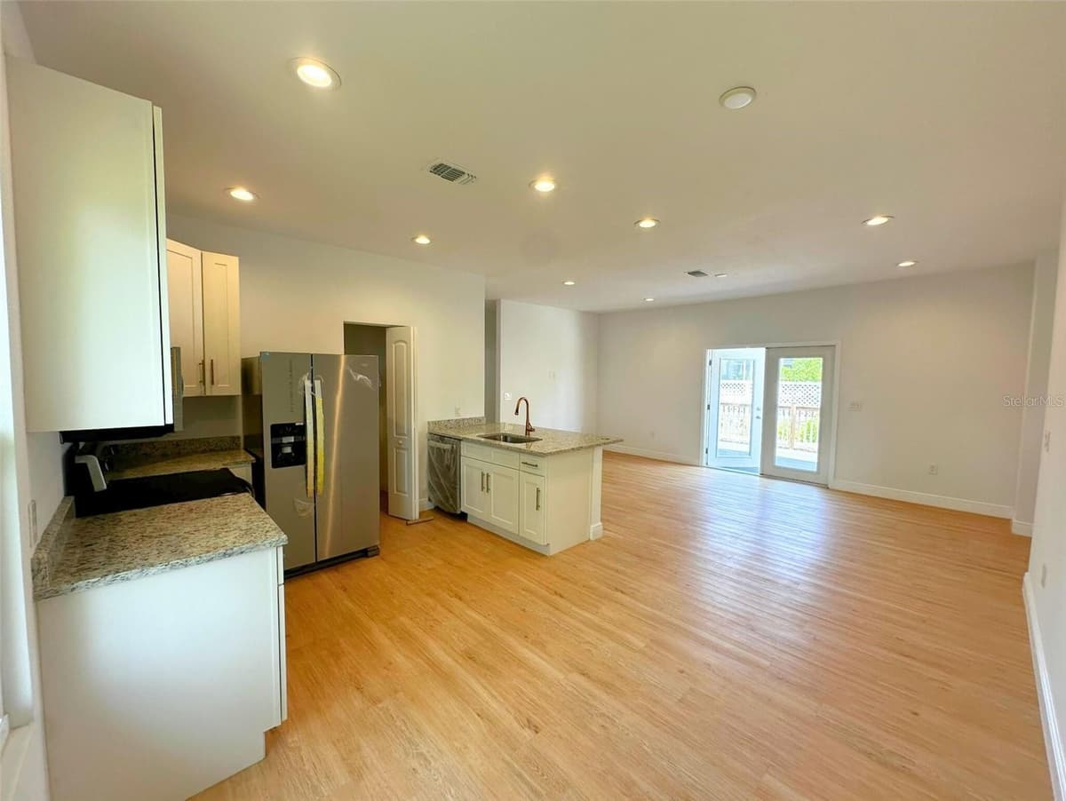 8297 STRASSE BOULEVARD — photo 17 of 31
