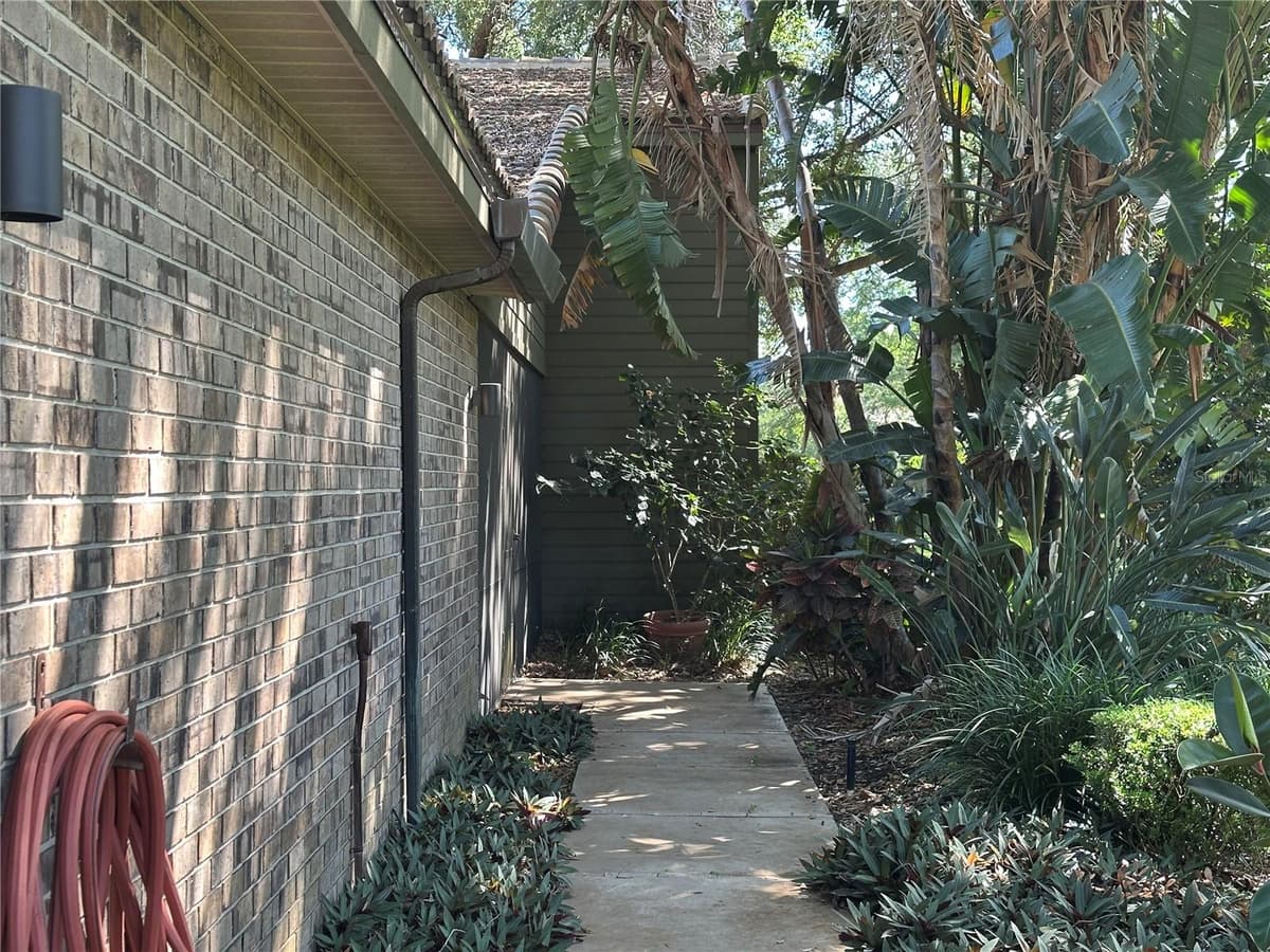 104 WODEN WAY — photo 3 of 49