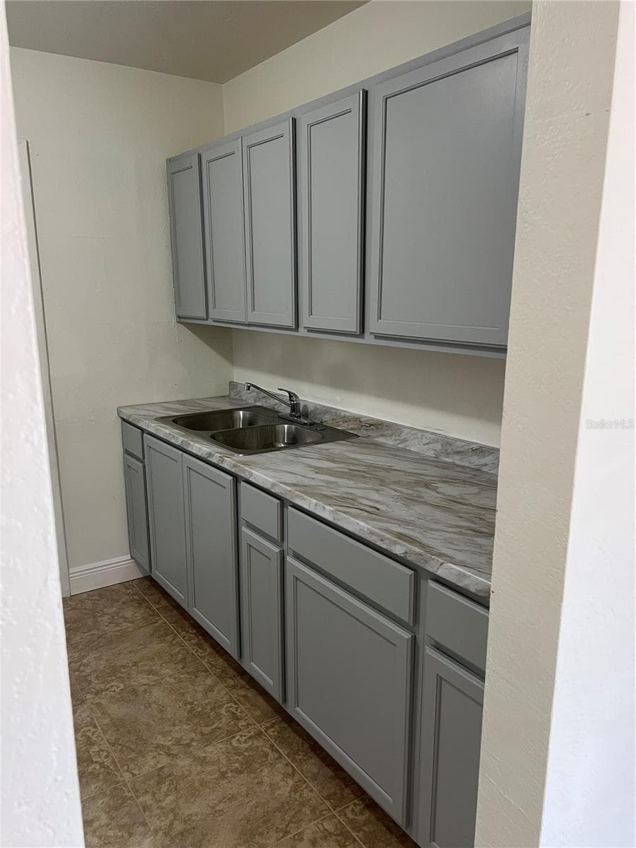 21274 COULTON AVENUE — photo 18 of 18