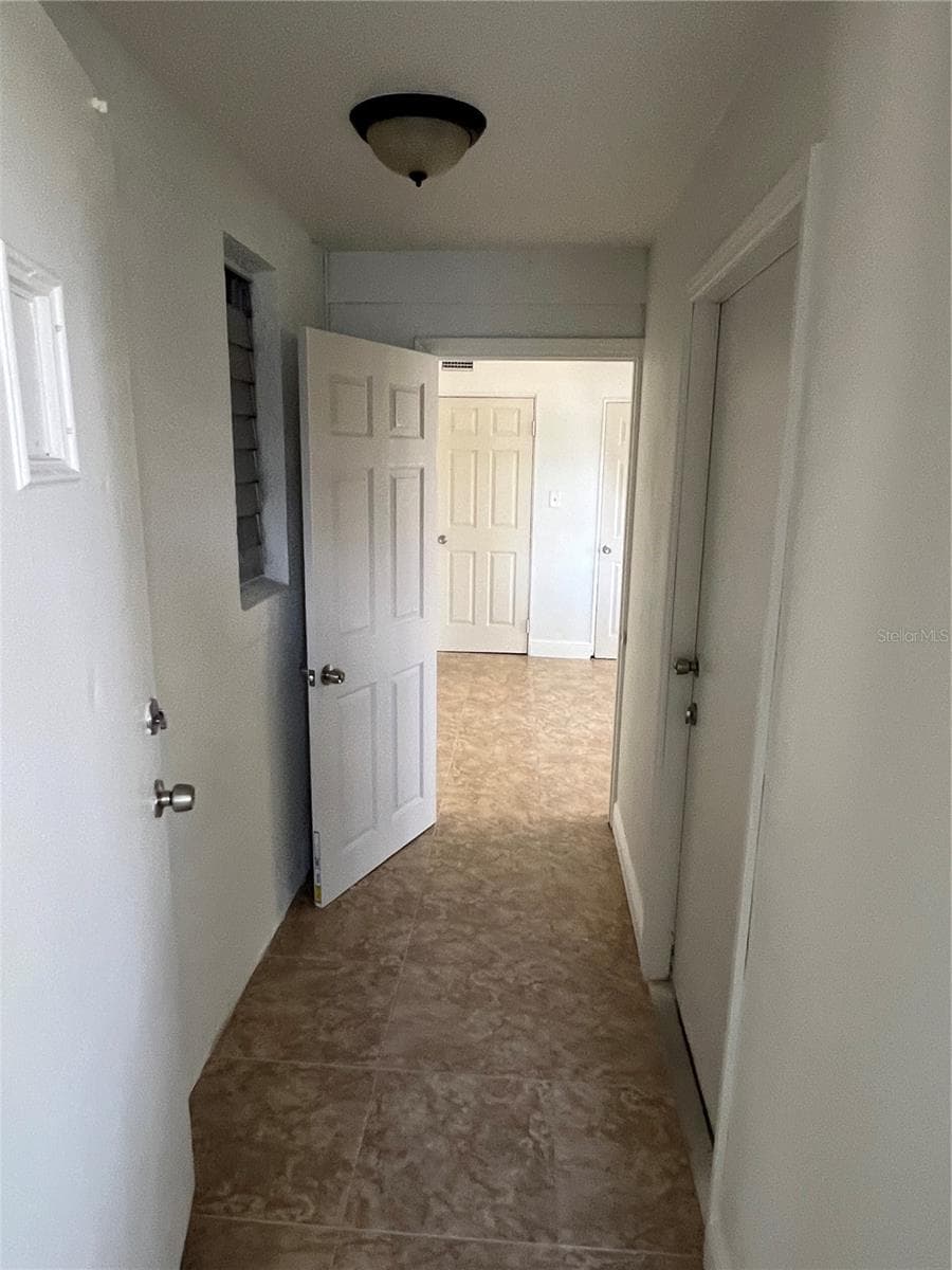 21274 COULTON AVENUE — photo 11 of 18