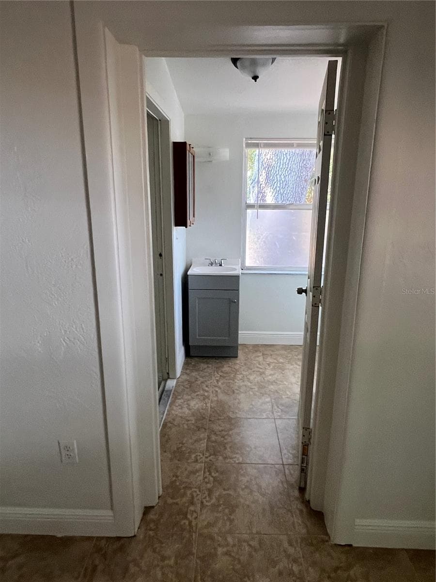 21274 COULTON AVENUE — photo 12 of 18