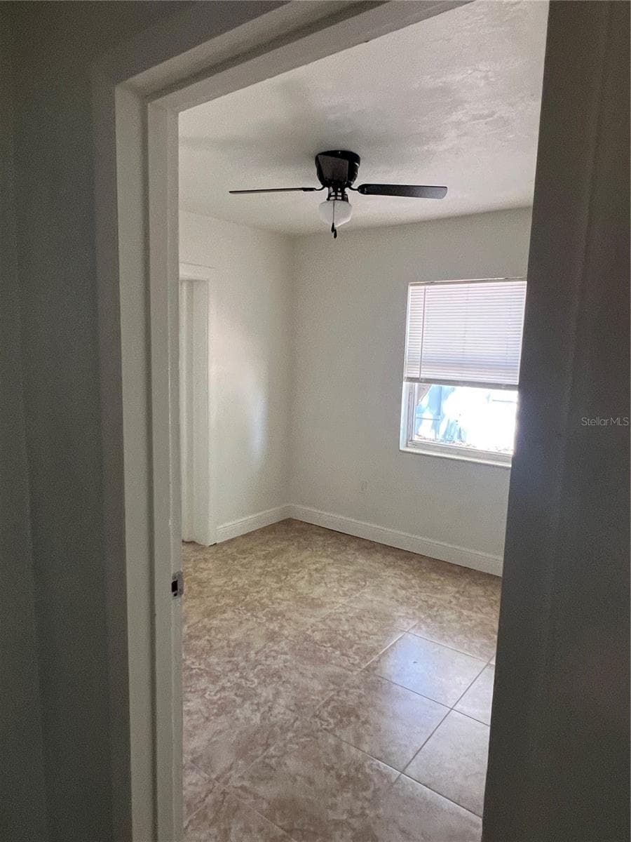 21274 COULTON AVENUE — photo 8 of 18