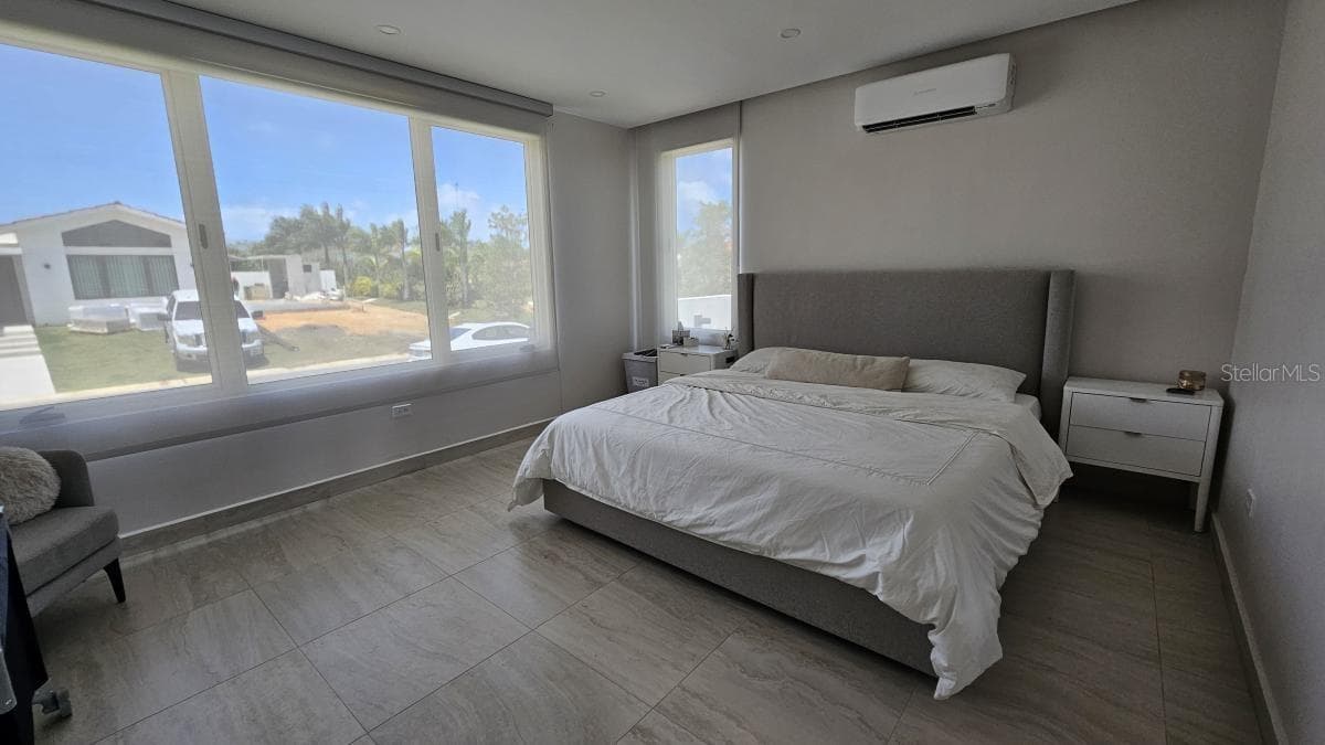677 LAVANDA — photo 18 of 23