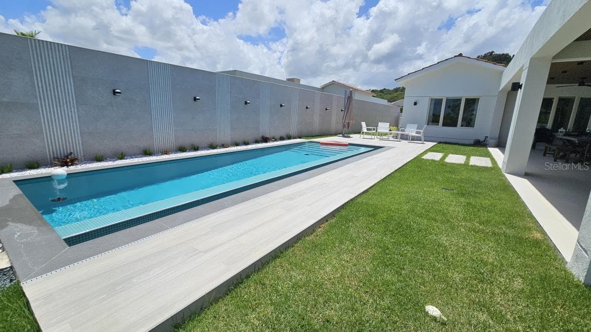 677 LAVANDA — photo 22 of 23