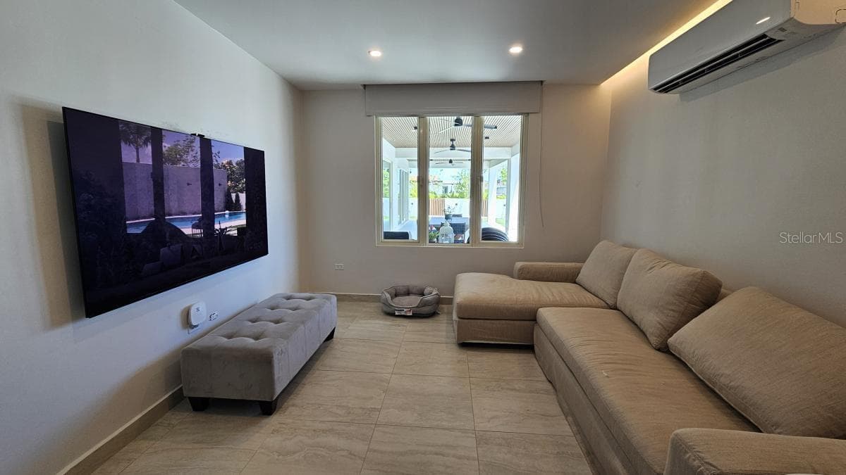 677 LAVANDA — photo 14 of 23