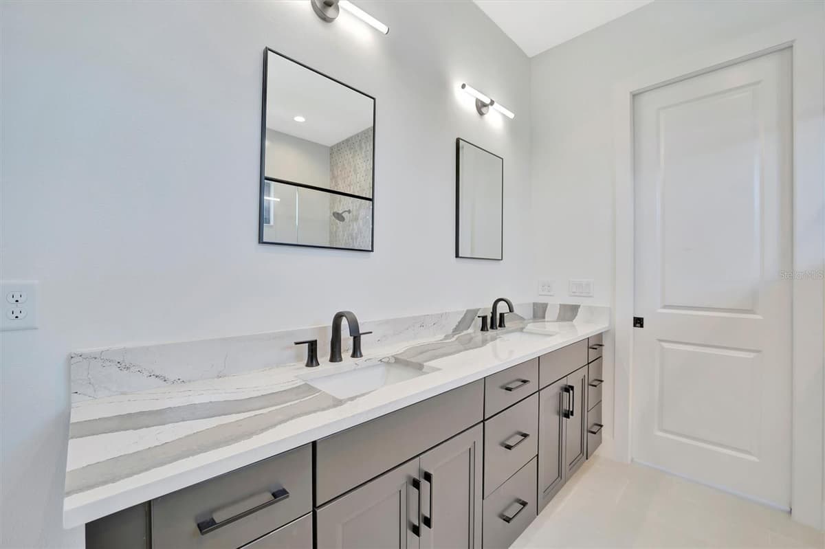 5939 REDBAY BOULEVARD — photo 39 of 61