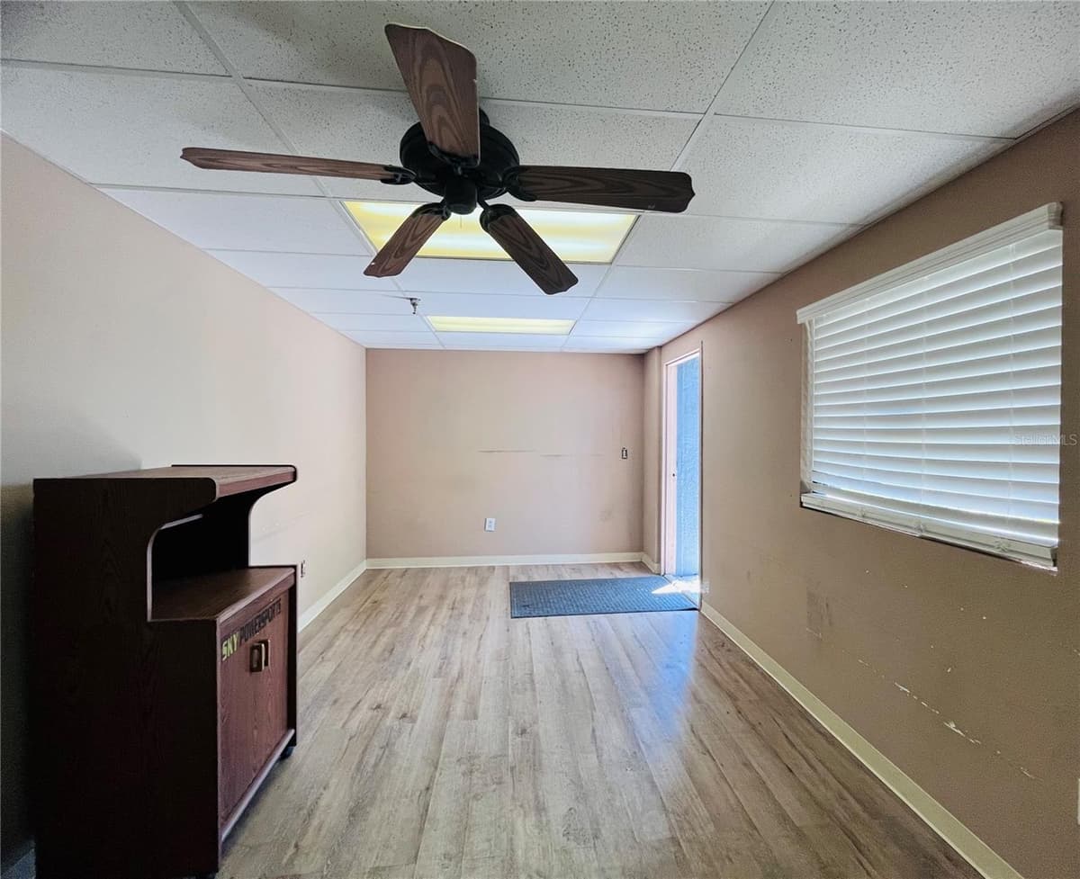 6935 RIDGE ROAD — photo 8 of 17