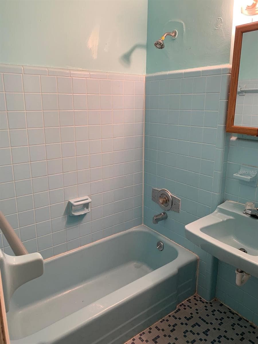 21266 COULTON AVENUE — photo 6 of 14