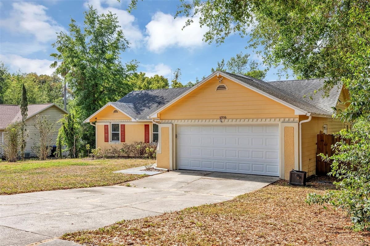 6906 COLONY OAKS LANE — photo 3 of 24