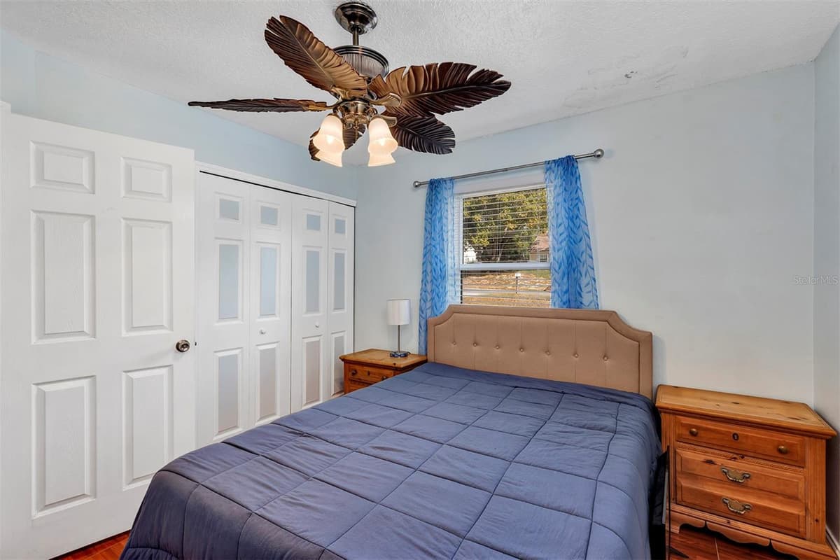 6906 COLONY OAKS LANE — photo 19 of 24