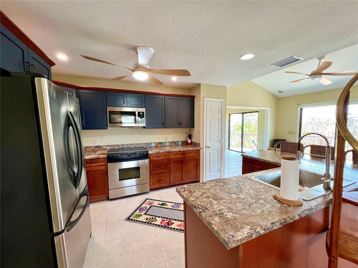 9580 ALMIRATE COURT — photo 20 of 60