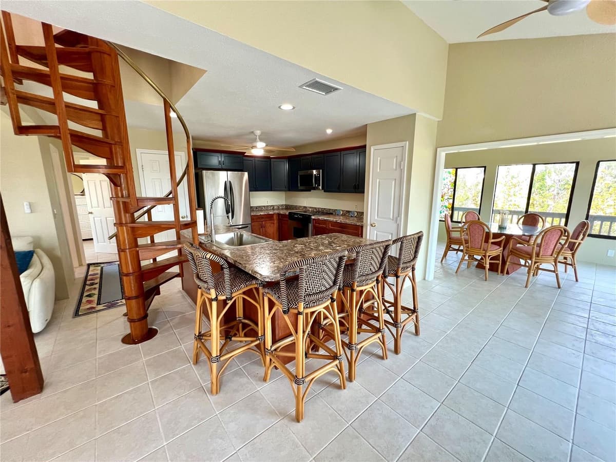 9580 ALMIRATE COURT — photo 17 of 60