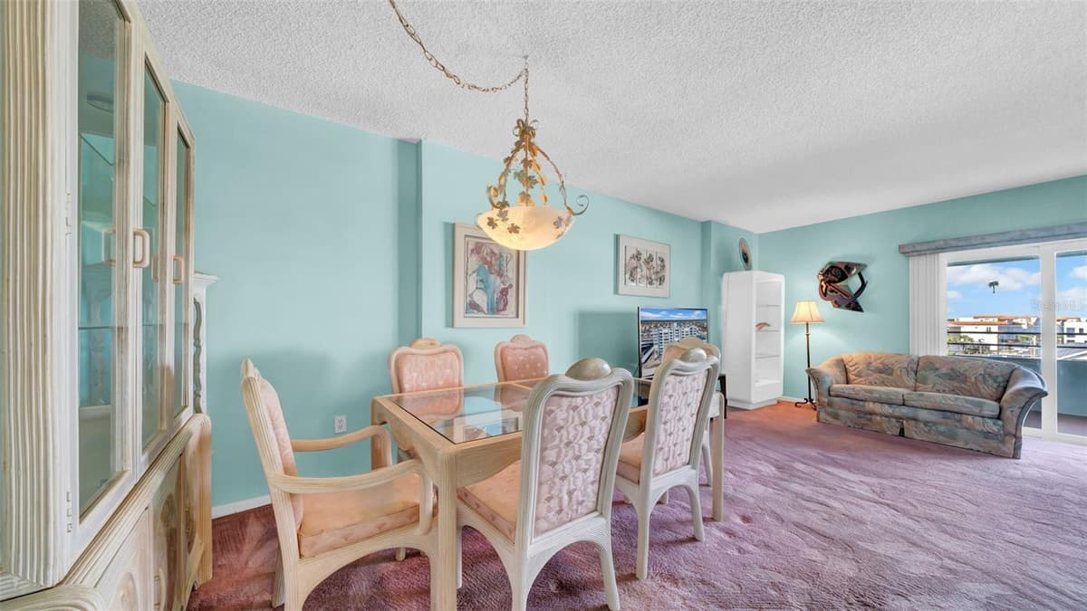 17400 GULF BOULEVARD — photo 10 of 30