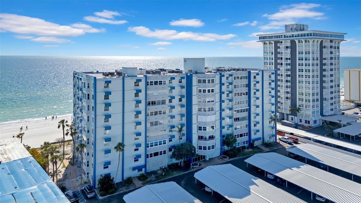 17400 GULF BOULEVARD — photo 30 of 30