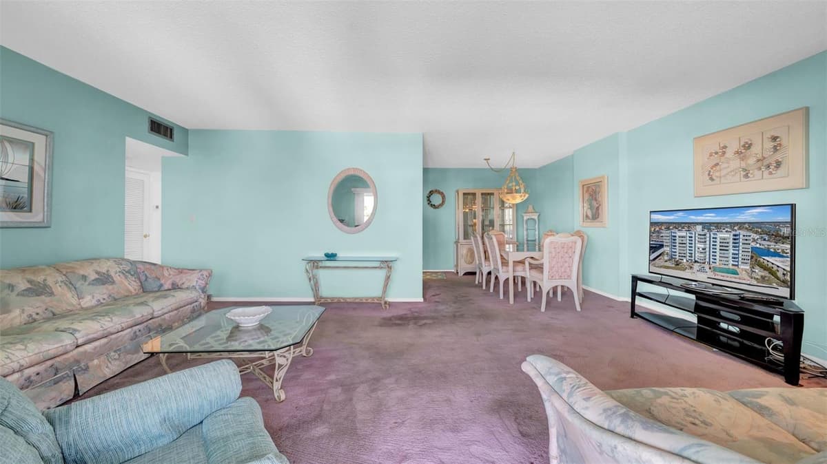 17400 GULF BOULEVARD — photo 16 of 30