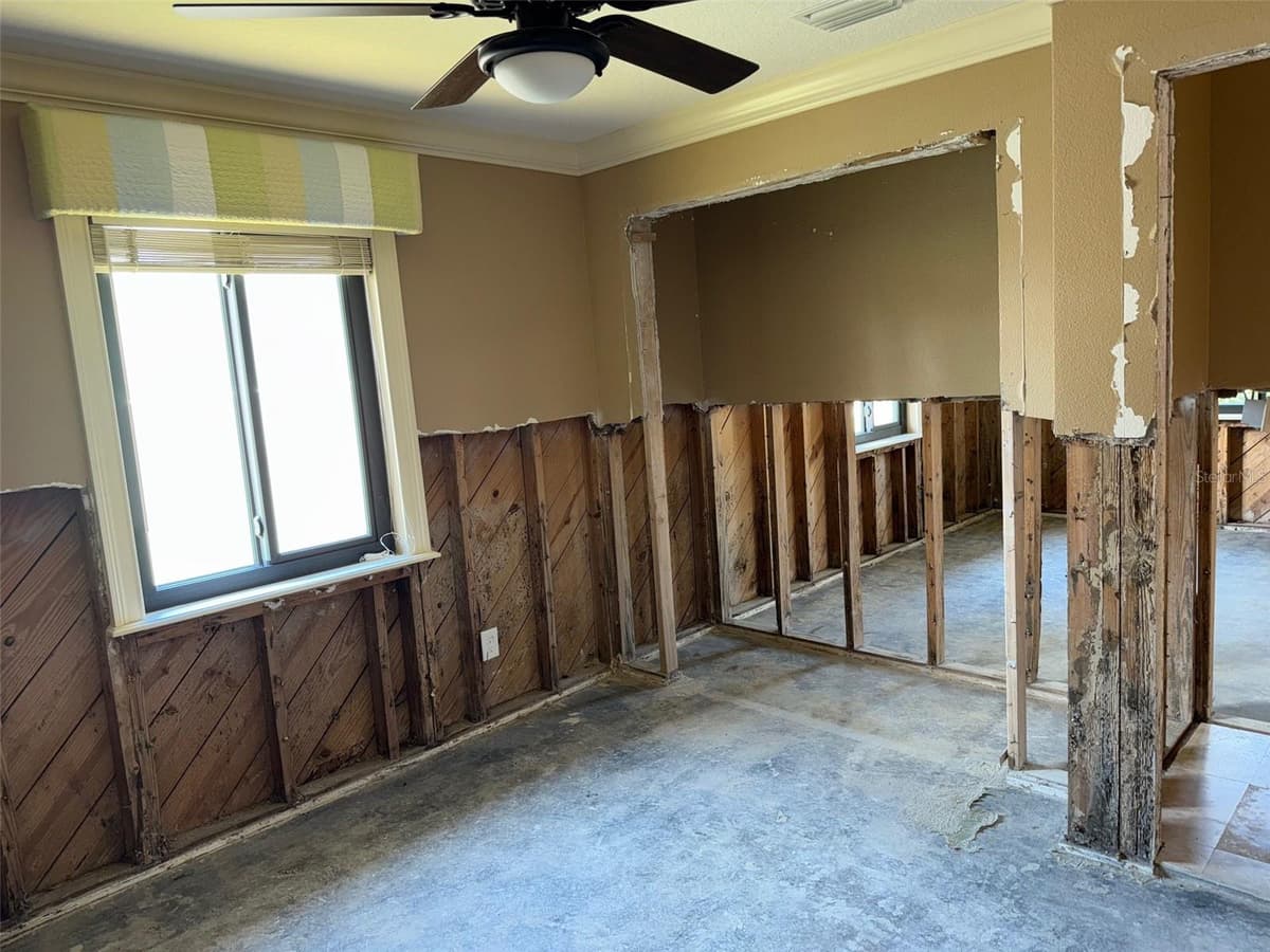 833 LANTANA AVENUE — photo 30 of 38