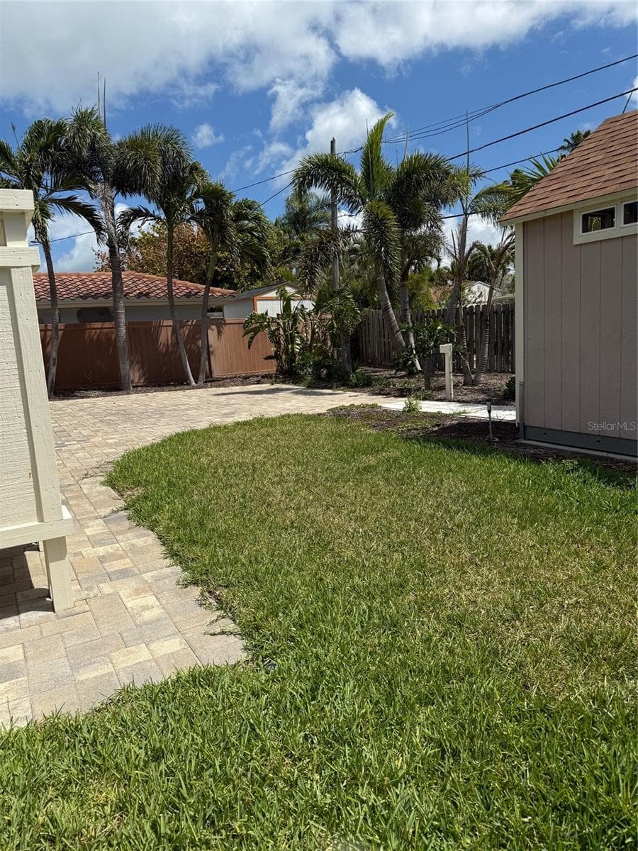 833 LANTANA AVENUE — photo 10 of 38