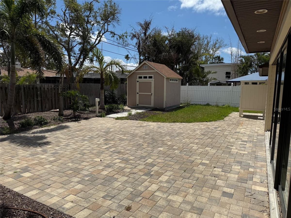 833 LANTANA AVENUE — photo 7 of 38