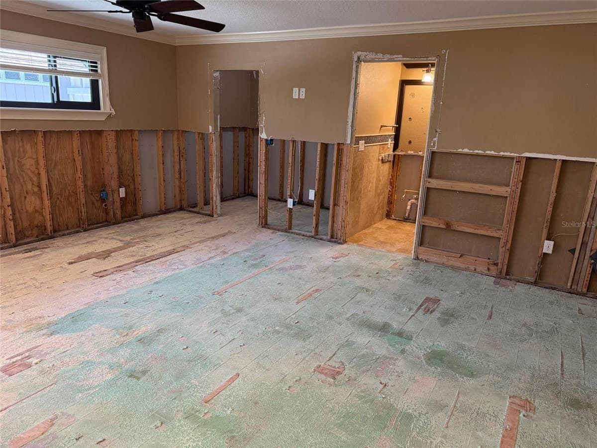 833 LANTANA AVENUE — photo 25 of 38
