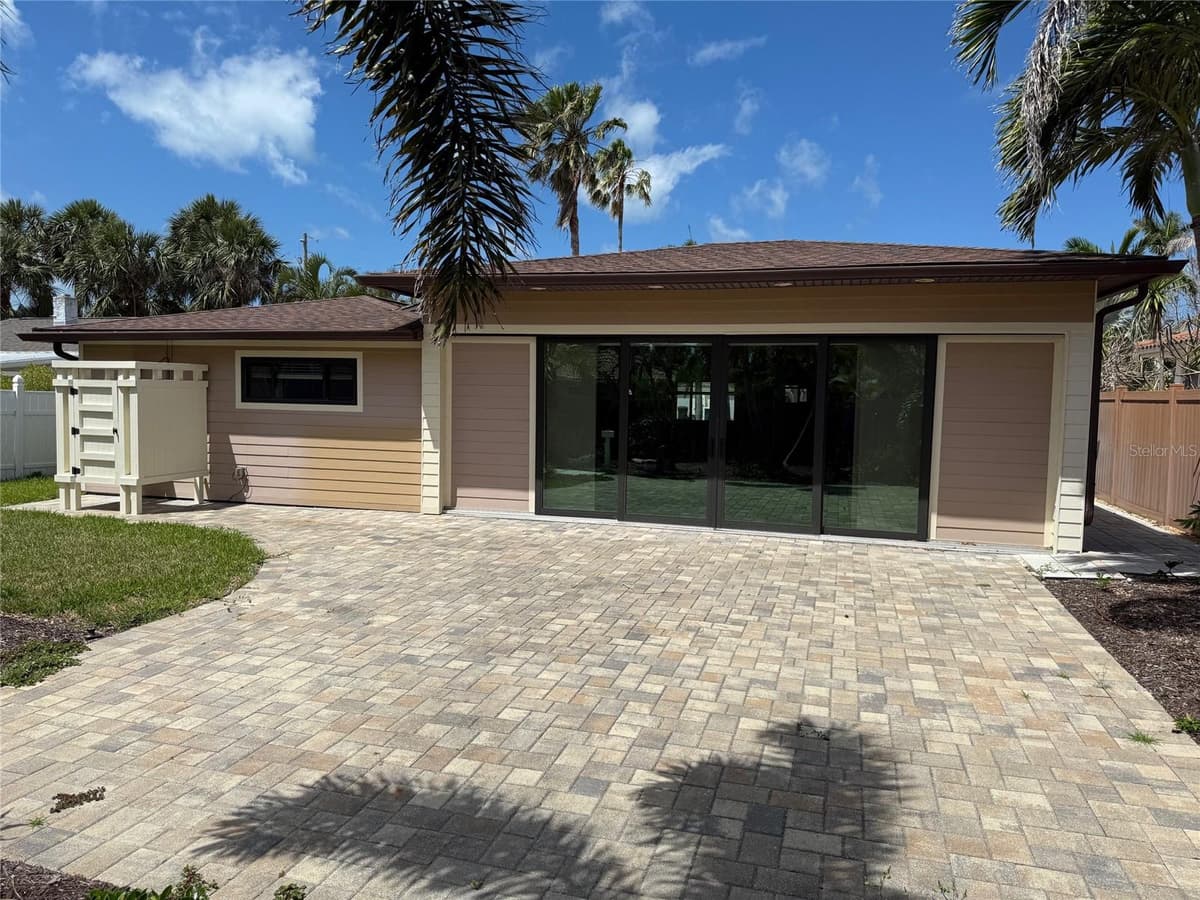 833 LANTANA AVENUE — photo 4 of 38