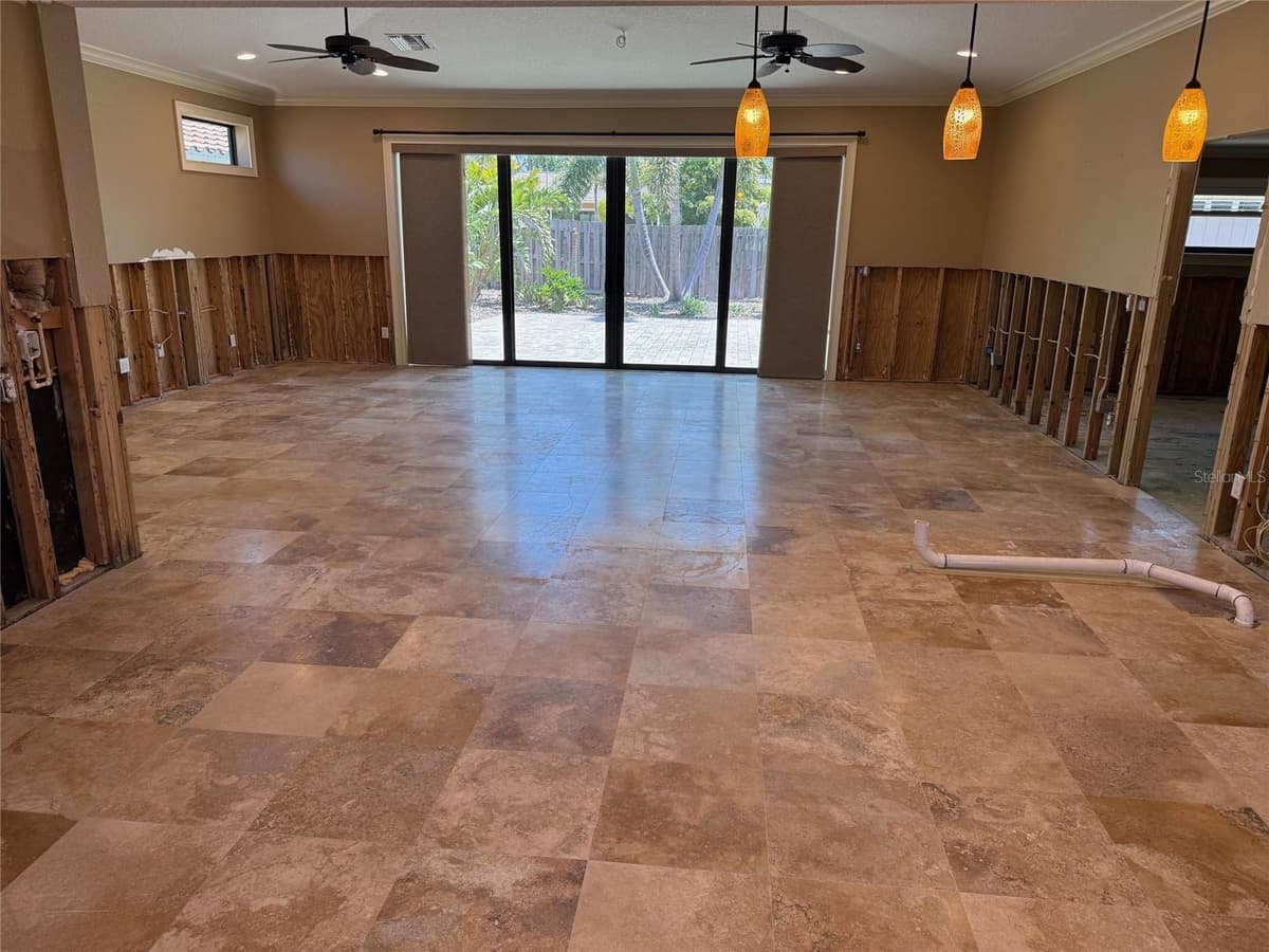 833 LANTANA AVENUE — photo 20 of 38