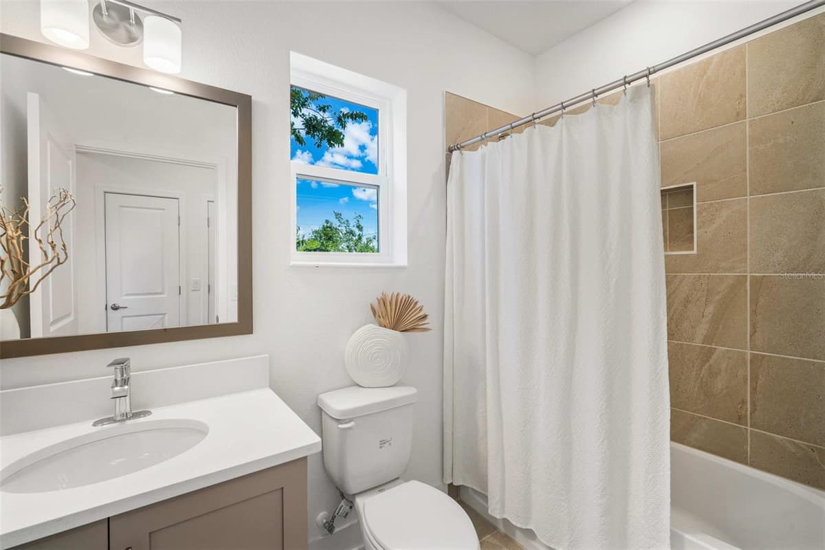2711 NORTH B STREET — photo 19 of 31