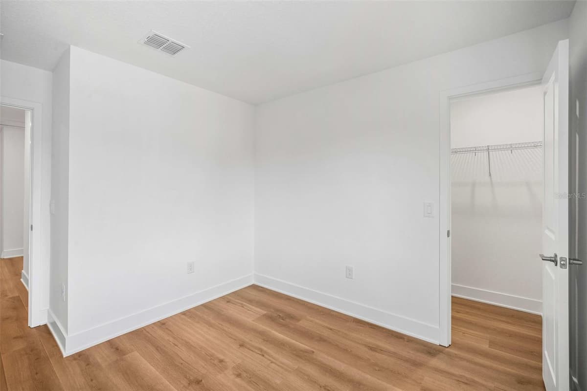 2711 NORTH B STREET — photo 25 of 31
