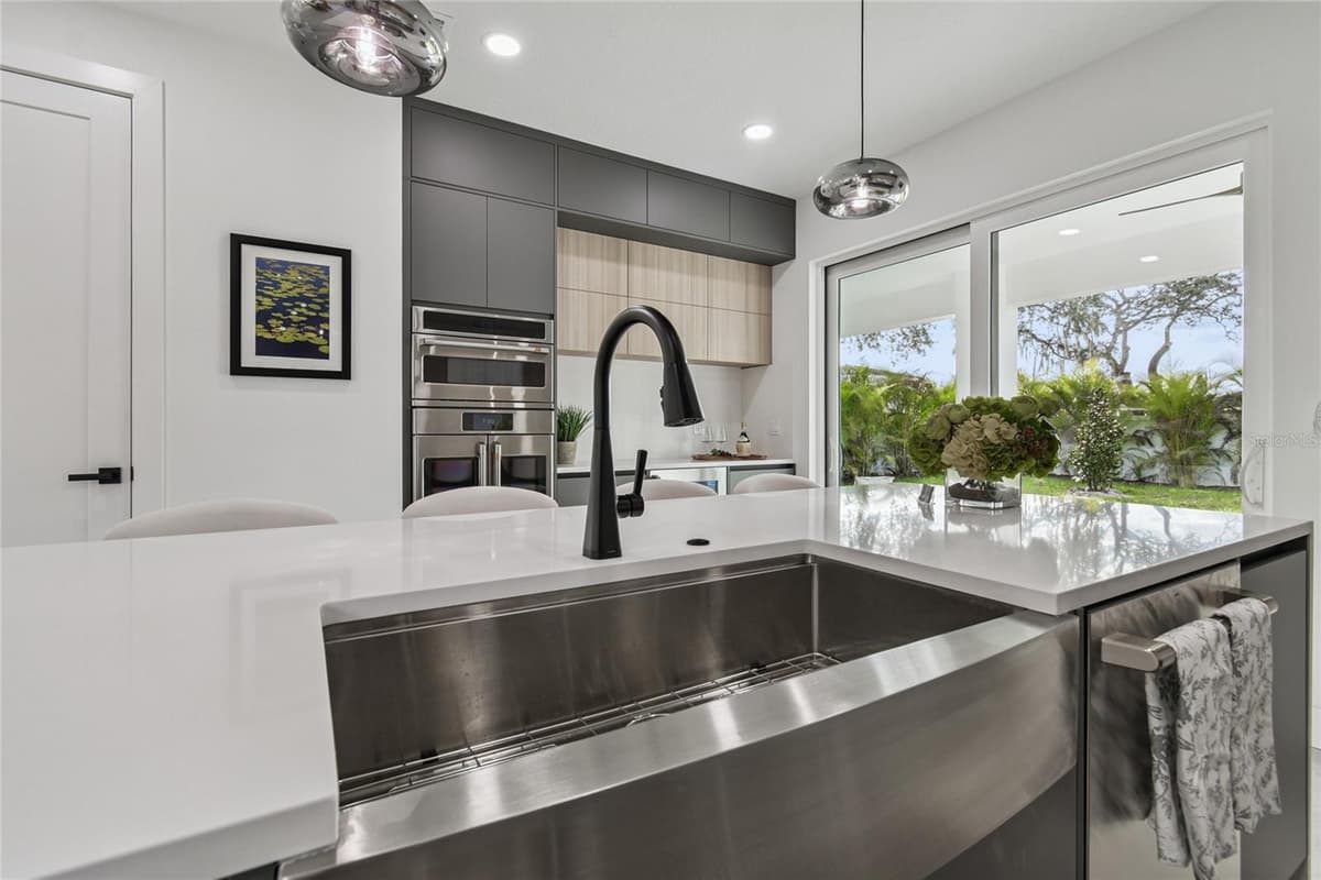 5406 PERSHING PLACE — photo 15 of 60