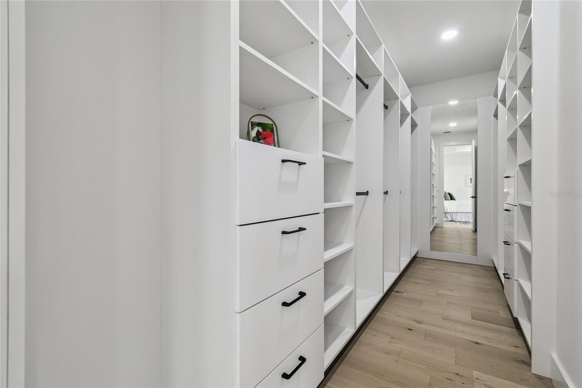 5406 PERSHING PLACE — photo 37 of 60