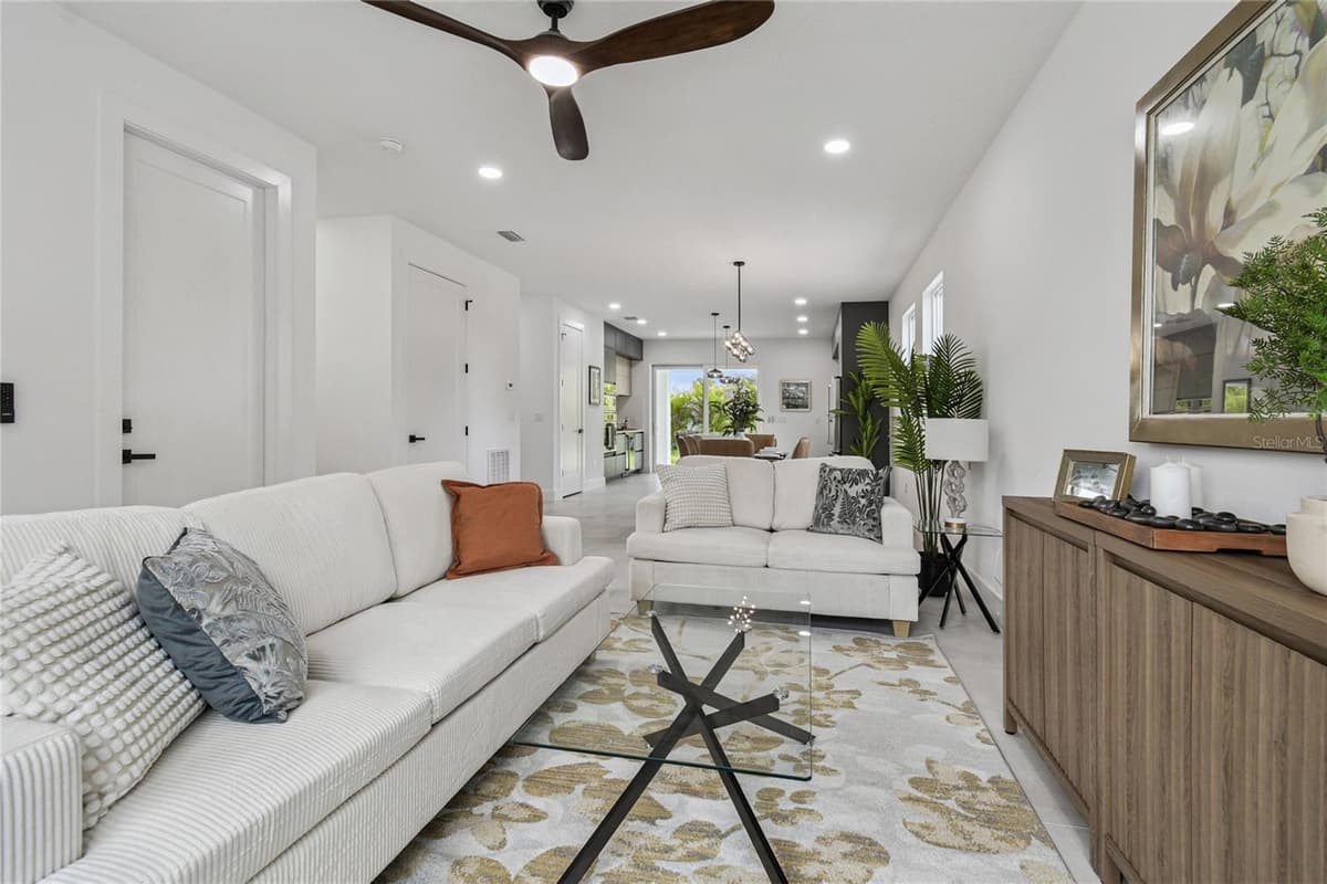 5406 PERSHING PLACE — photo 6 of 60
