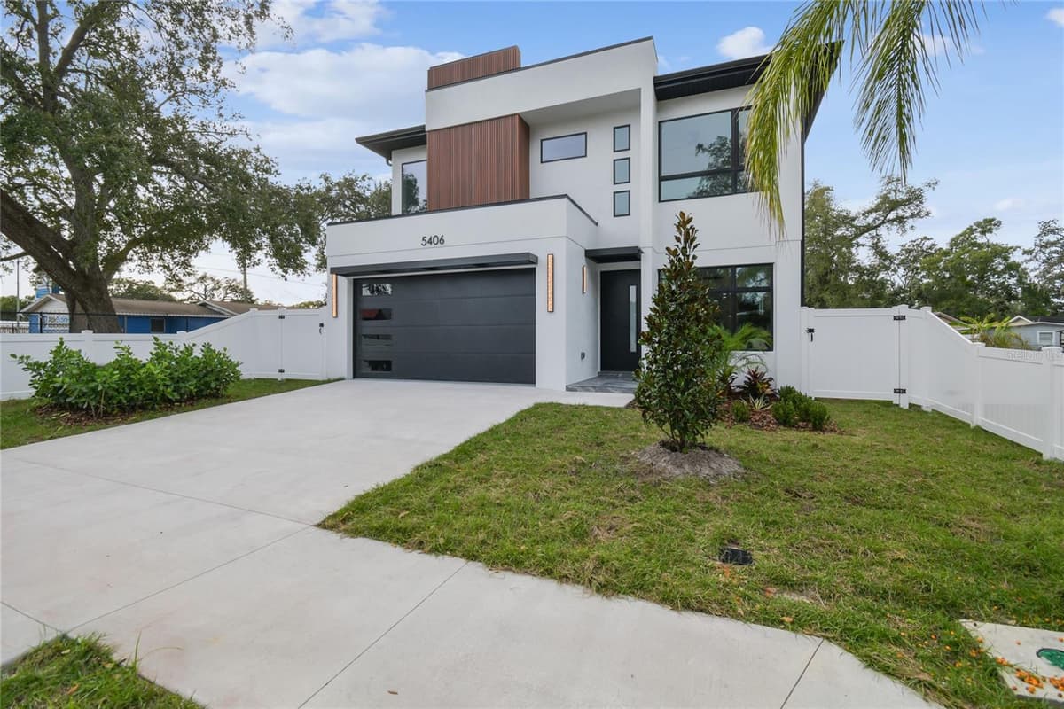 5406 PERSHING PLACE — photo 3 of 60