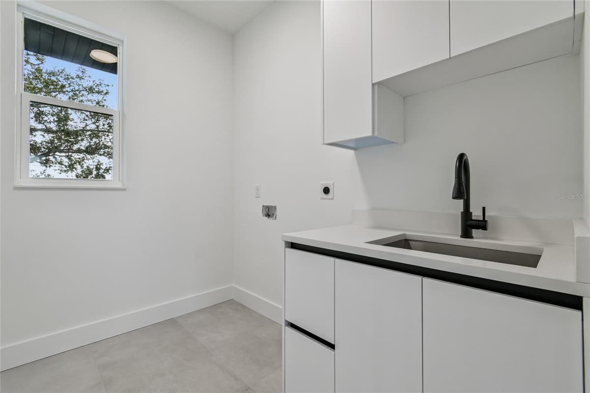 5406 PERSHING PLACE — photo 34 of 60