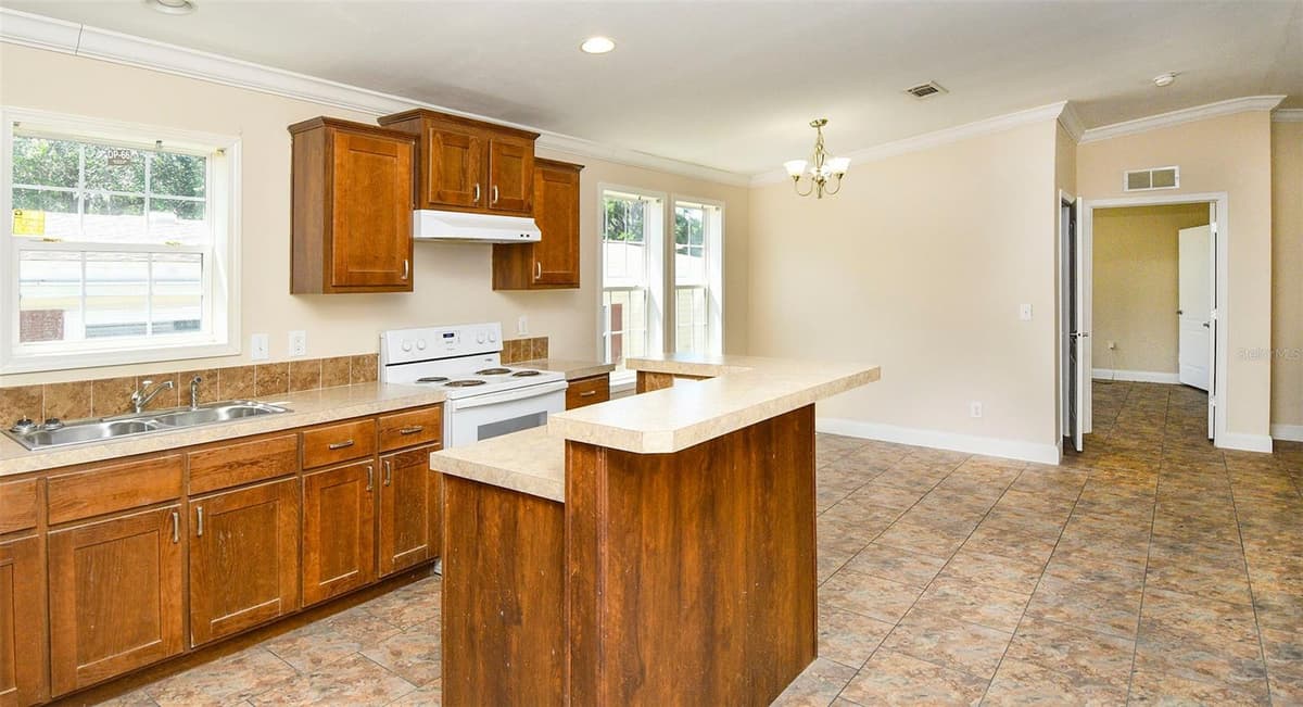 11921 SALINA WAY — photo 13 of 22