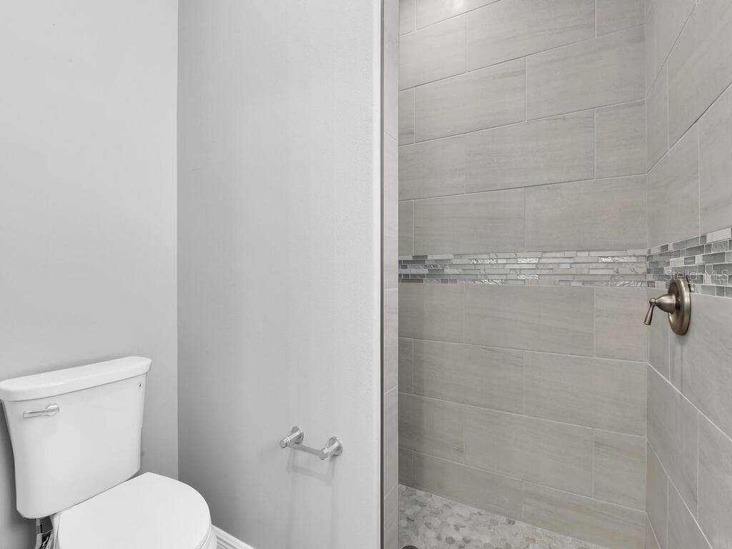 193 ROTONDA BOULEVARD — photo 27 of 36