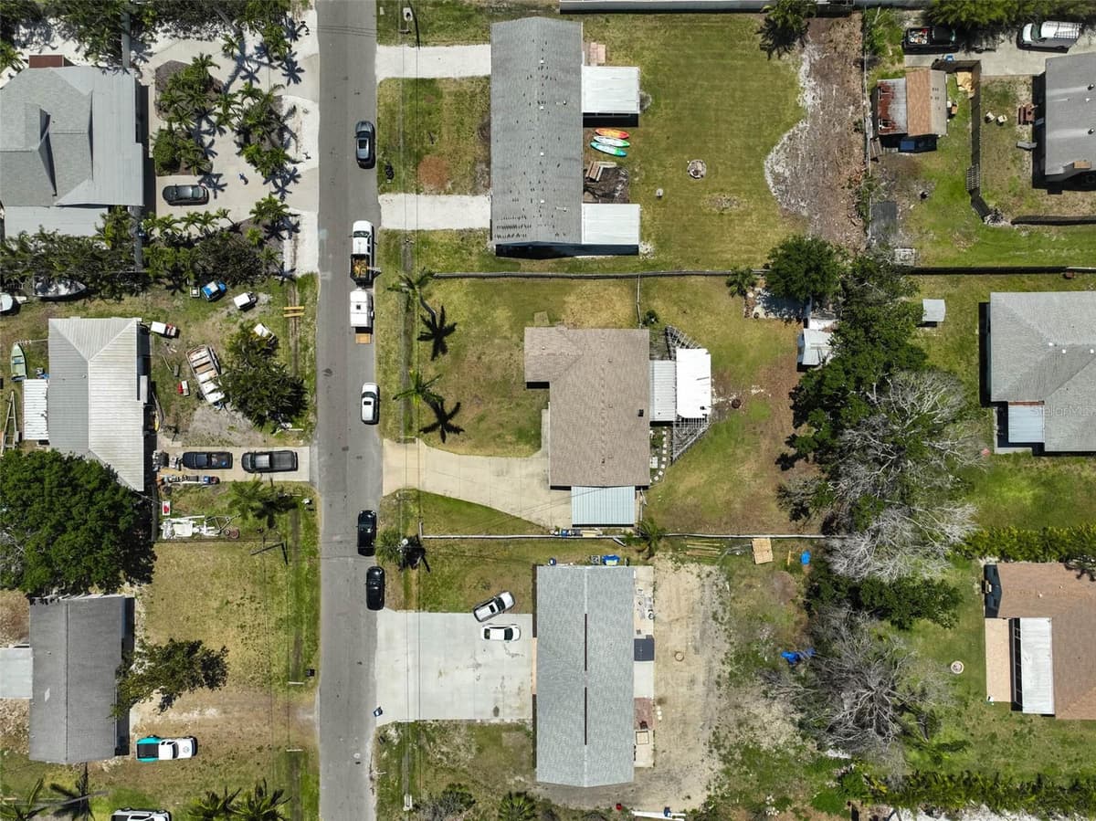 4420 101ST STREET — photo 31 of 39