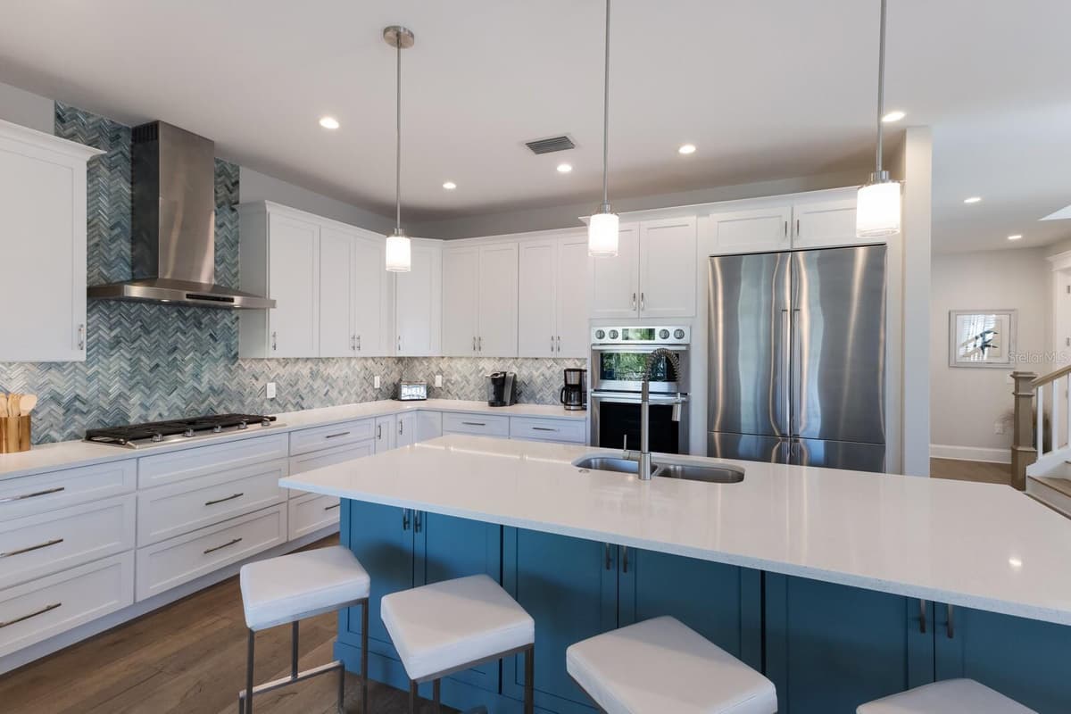 222 WILLOW AVENUE — photo 14 of 54