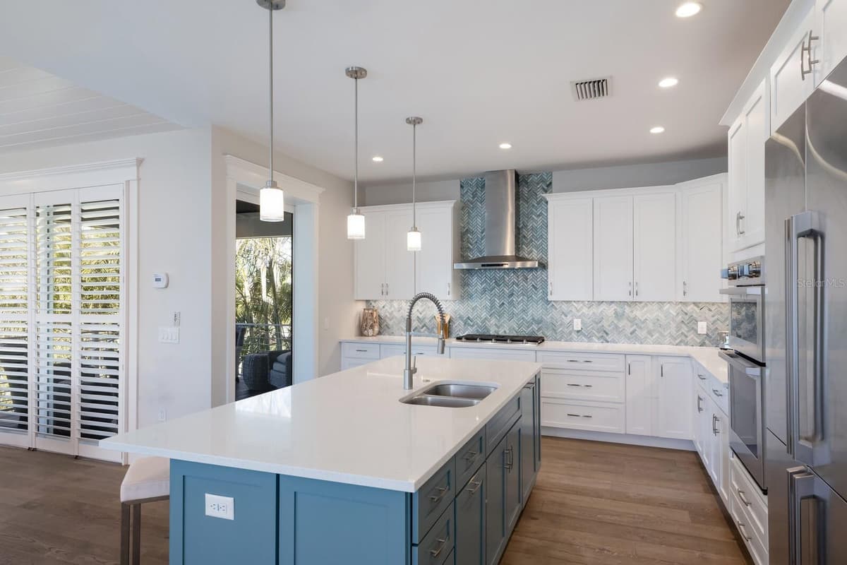 222 WILLOW AVENUE — photo 13 of 54